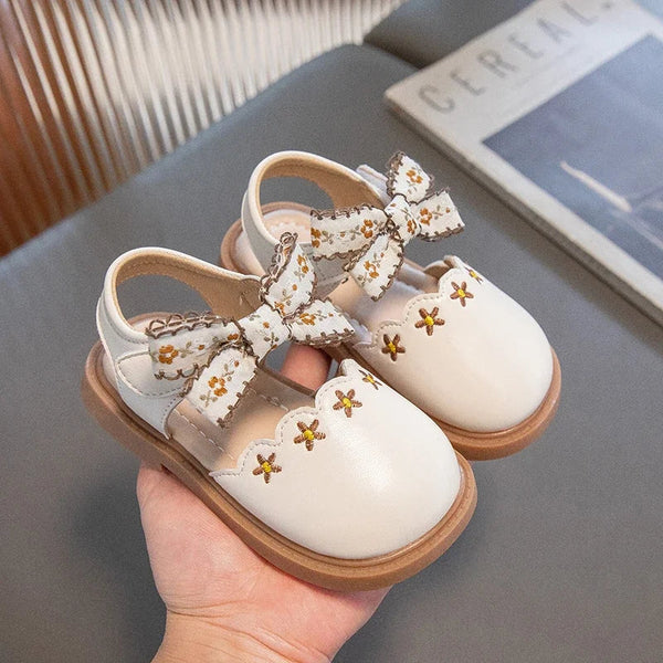 New Casual Shoes Girls Sandals French Style Toes Wrapped Round-Toe Kids Fashion Hook & Loop Children Flowers Print Bow Non-Slip